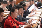 全国人大代表谢金红：把乘客当做家人