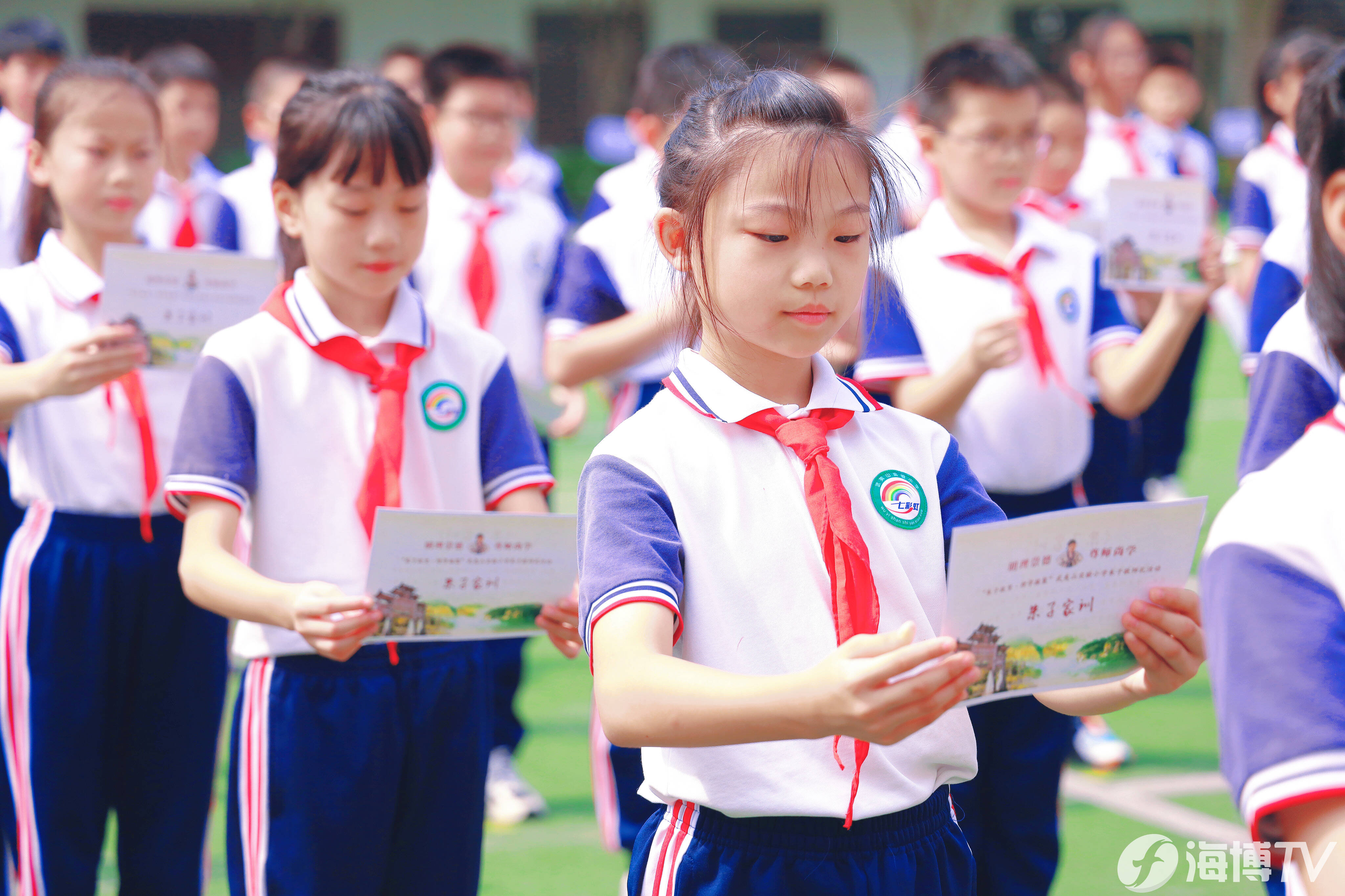 小学生拜师礼正确手势图片