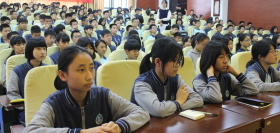 法制进校园 走进师大二附中